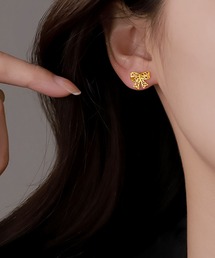 両耳用 透かしリボンピアス