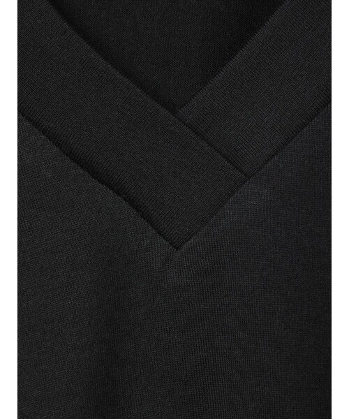 mizuiroind（ミズイロインド）の「mizuiro ind Vネック アシンメトリー ノースリーブ プルオーバー（Tシャツ/カットソー・レディース・ライトブルー/ブラック/オフホワイト/ブルー/グレー・FREE）」の11枚目の写真