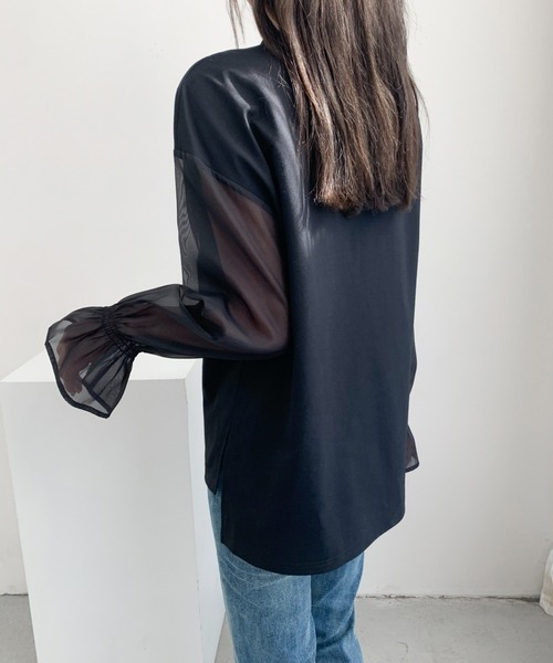 ECLIN(エクラン)の「シアーキャンディスリーブカットソー(Tシャツ/カットソー・レディース・ホワイト/ブラック/ベージュ・L/M)」の4枚目の写真