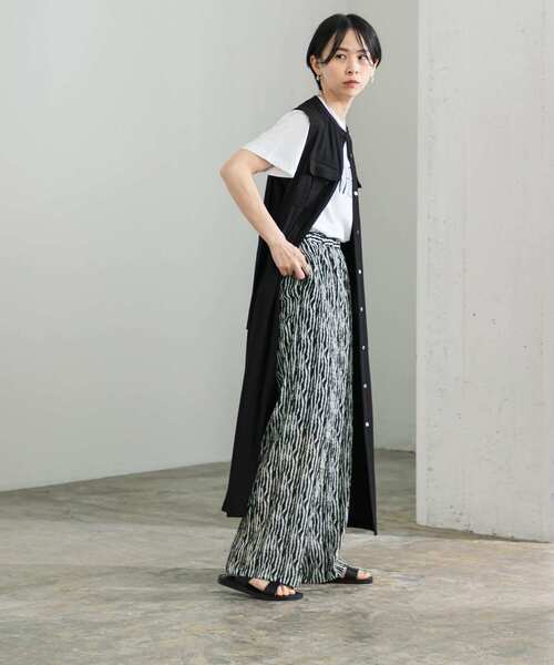 URBAN RESEARCH（アーバンリサーチ）の「サイドベルトジレワンピース（ワンピース・レディース・ブラック/カーキ・FREE）」の16枚目の写真