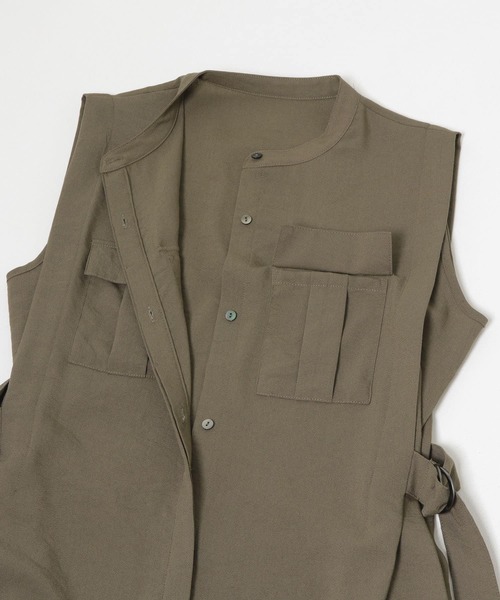 URBAN RESEARCH（アーバンリサーチ）の「サイドベルトジレワンピース（ワンピース・レディース・ブラック/カーキ・FREE）」の7枚目の写真