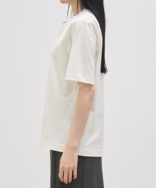 CINOH(チノ)の「【CINOH/チノ】別注 REFINA COMPACT TEE/リフィナコットンコンパクトTシャツ/シンプルTシャツ(Tシャツ/カットソー・レディース・グレー/ブルー/オフホワイト・36/38)」の13枚目の写真