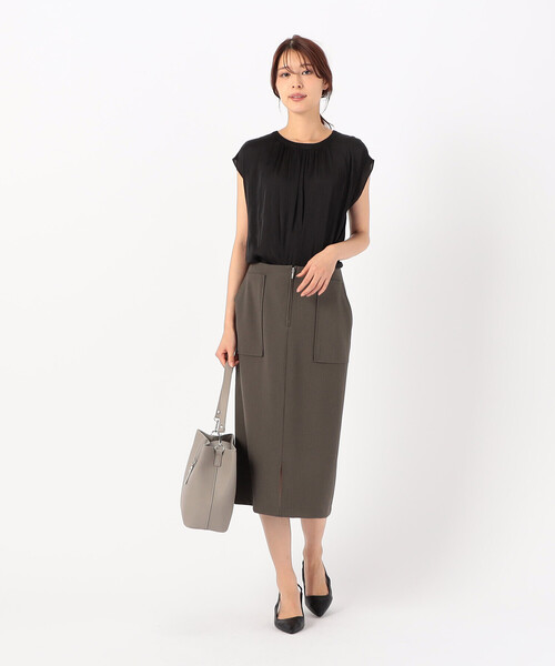 COMME CA ISM(コムサイズム)の「割線サテン フレンチスリーブブラウス / セットアップ対応(シャツ/ブラウス・レディース・グレイッシュベージュ/ターコイズブルー/チャコール・LARGE/MEDIUM)」の22枚目の写真