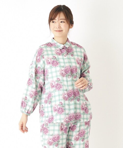 LAURA ASHLEY（ローラアシュレイ）の「【UK本国一推し柄】バーンズフィールド 柄 プリントガーゼシャツ（シャツ/ブラウス・レディース・グリーン系その他2・00）」の2枚目の写真