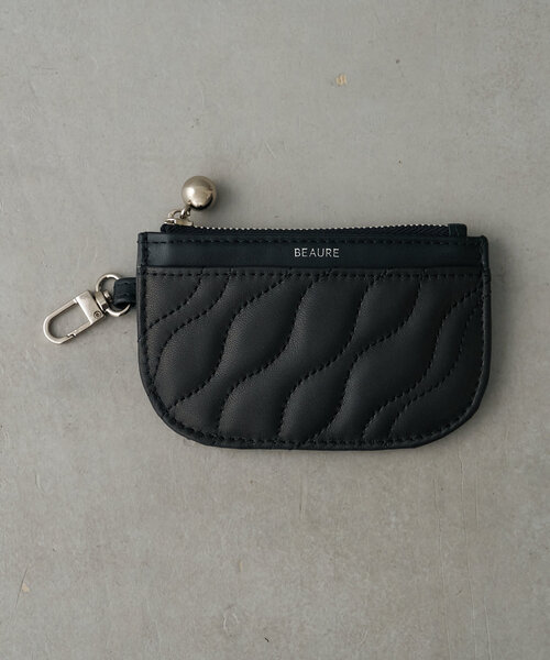 Beau're(ヴュレ)の「【BEAURE ビュレ】ウェーブキルティング フラグメントケース(パスケース・レディース・ブラック/ピンク/シルバー/ブルー/ライトベージュ・0)」の10枚目の写真
