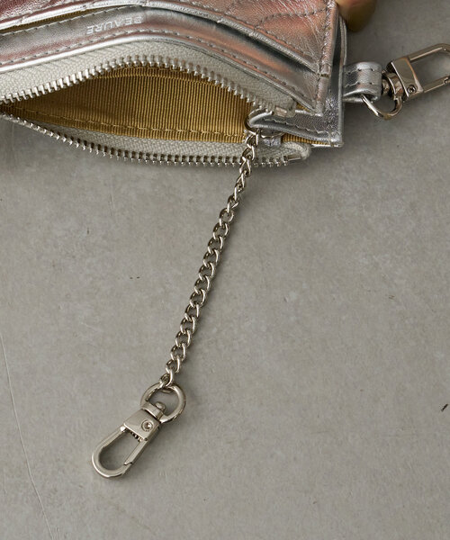 Beau're(ヴュレ)の「【BEAURE ビュレ】ウェーブキルティング フラグメントケース(パスケース・レディース・ブラック/ピンク/シルバー/ブルー/ライトベージュ・0)」の19枚目の写真