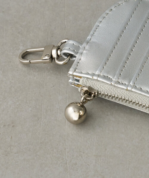 Beau're(ヴュレ)の「【BEAURE ビュレ】ウェーブキルティング フラグメントケース(パスケース・レディース・ブラック/ピンク/シルバー/ブルー/ライトベージュ・0)」の9枚目の写真