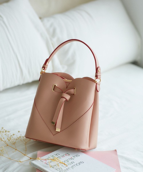 GOLDS♡ビジューハートバックル付き♡肩出し♡オフショルダートップス♡ピンク VIS（ビス）の「【累計3万点突破】【2WAY】ハートカットバッグ