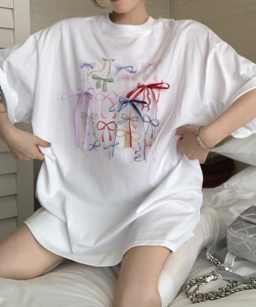LAFFMO（ラフモ）の「リボン付きフォトプリントTシャツ（Tシャツ/カットソー・レディース・ホワイト・F）」の3枚目の写真