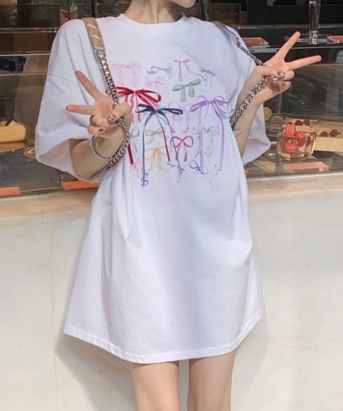 LAFFMO（ラフモ）の「リボン付きフォトプリントTシャツ（Tシャツ/カットソー・レディース・ホワイト・F）」の7枚目の写真