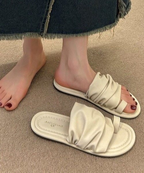 mebole（メボレ）の「プリーツベルトサンダル（サンダル・レディース・ブラック/アイボリー/シルバー・LARGE/MEDIUM/SMALL）」の13枚目の写真