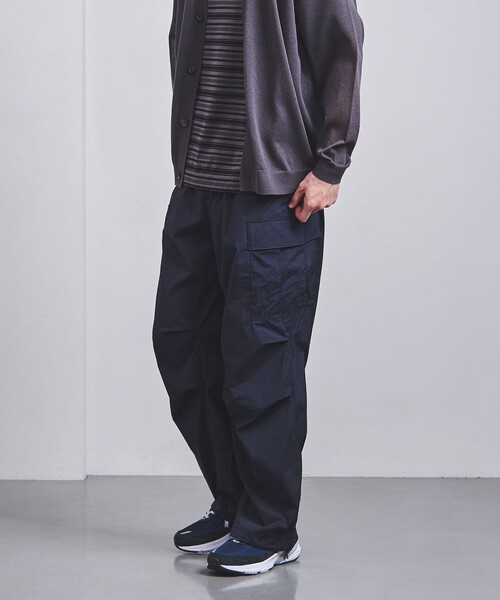 UNITED ARROWS（ユナイテッドアローズ）の「クリスピーナイロン 6ポケット オールギャザー イージーパンツ（カーゴパンツ・メンズ・ネイビー/ダークグリーン・S/M/L）」の3枚目の写真