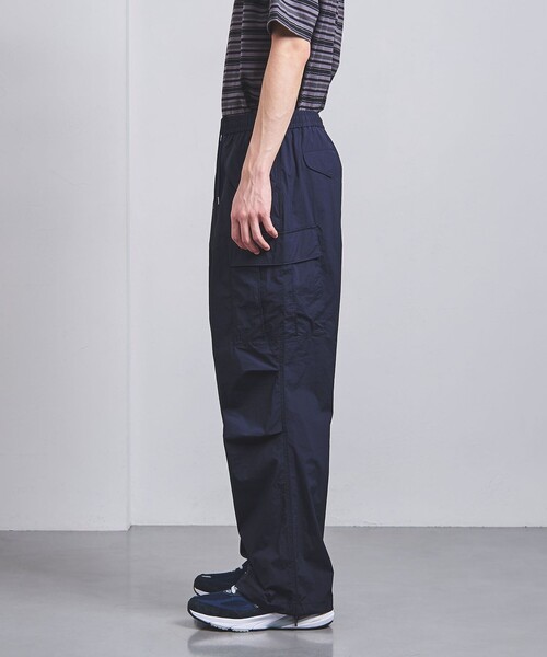 UNITED ARROWS（ユナイテッドアローズ）の「クリスピーナイロン 6ポケット オールギャザー イージーパンツ（カーゴパンツ・メンズ・ネイビー/ダークグリーン・S/M/L）」の9枚目の写真