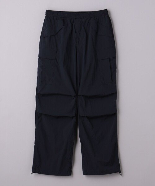 UNITED ARROWS（ユナイテッドアローズ）の「クリスピーナイロン 6ポケット オールギャザー イージーパンツ（カーゴパンツ・メンズ・ネイビー/ダークグリーン・S/M/L）」の11枚目の写真
