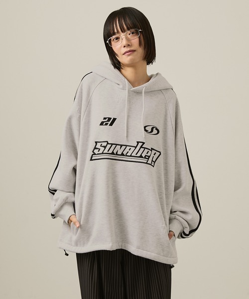Snap club（スナップクラブ）の「【Snap club】ダメージドロストサイドラインゲームパーカー（パーカー・レディース・グレー/ネイビー/スミクロ/グレイッシュベージュ・M/L）」の18枚目の写真