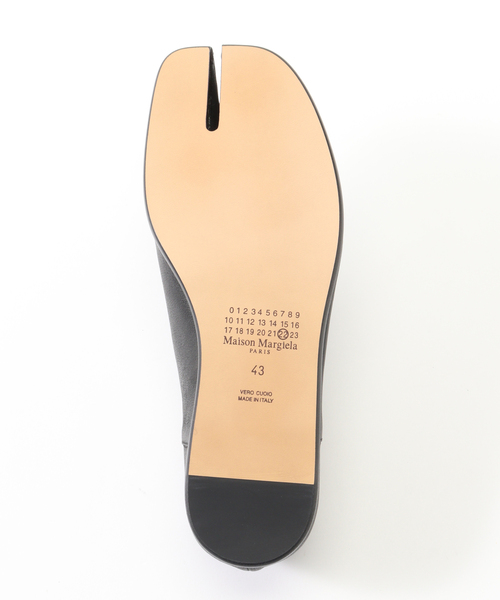 Maison Margiela（メゾンマルジェラ）の「Maison Margiela(メゾン マルジェラ) Tabi Babouche S57WR0051/PR058（スリッポン・メンズ・ブラック・43/42/41）」の3枚目の写真