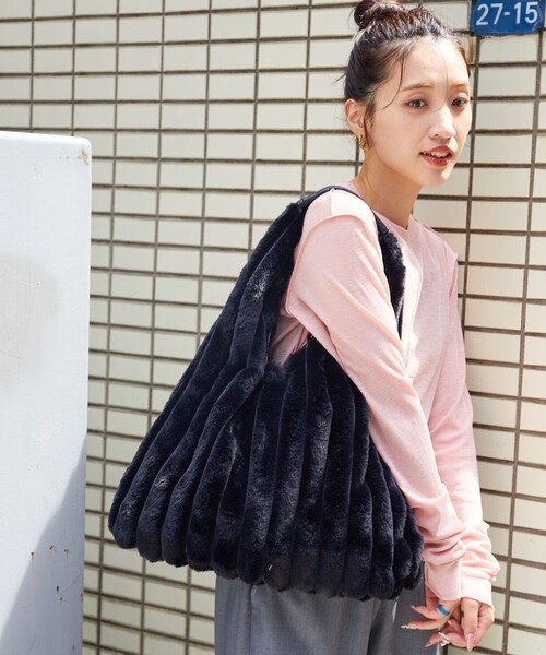 FREAK'S STORE(フリークスストア)の「限定展開 ファー ハンドバッグ(ハンドバッグ・レディース・ダークブラウン/ブラック/グレー/ナチュラル・ONE SIZE)」の12枚目の写真