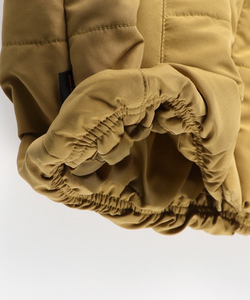 BRANSHES（ブランシェス）の「【あったか/撥水】THERMOLITE／ECOMODE中綿ブルゾン（ブルゾン・キッズ・キャメル/ブラック・130cm/140cm/150cm/100cm/110cm/90cm/120cm）」の13枚目の写真