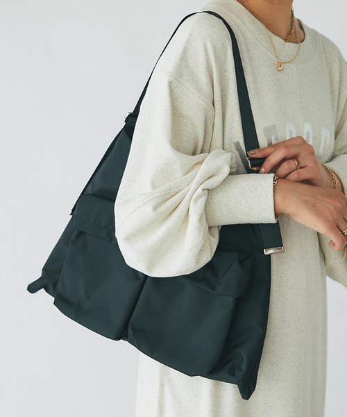 Woods（ウッズ）の「Woods/ポリエステルショルダーバッグ（ショルダーバッグ・レディース・ホワイト/ブラック・FREE）」の19枚目の写真