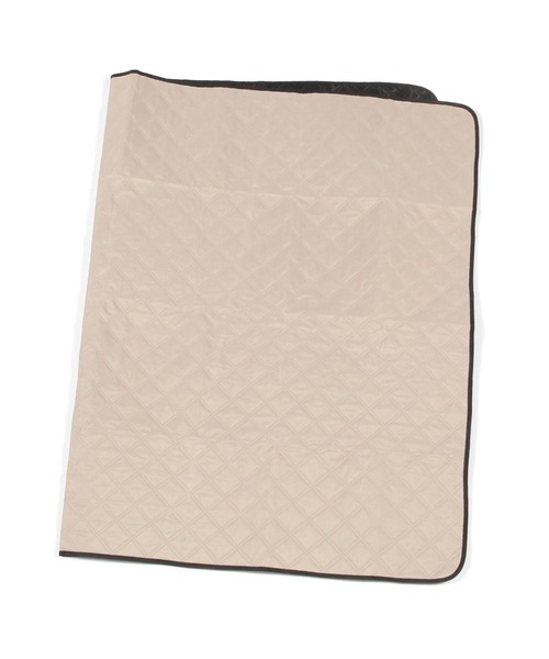 LAKOLE（ラコレ）の「キルティングレジャーシート / 150561（アウトドアグッズ・レディース・ブラック/ベージュ・FREE）」の2枚目の写真