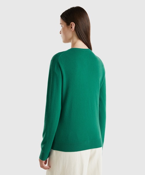 BENETTON (UNITED COLORS OF BENETTON)（ベネトンユナイテッドカラーズオブベネトン）の「ヴァージンウール100％ラウンドネックニットカーディガン（カーディガン/ボレロ・レディース・ターコイズブルー/ダークグリーン/ブルー/ダークブルー/パープル/フューシャピンク・LARGE/MEDIUM/SMALL/X-SMALL）」の7枚目の写真