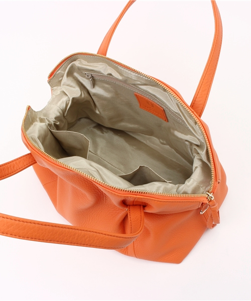 U by Ungaro(ユーバイウンガロ)の「U by Ungaro エヴェン ハンド (5S)(ハンドバッグ・レディース・ネイビー/オレンジ/ゴールド/ブルー・FREE)」の10枚目の写真