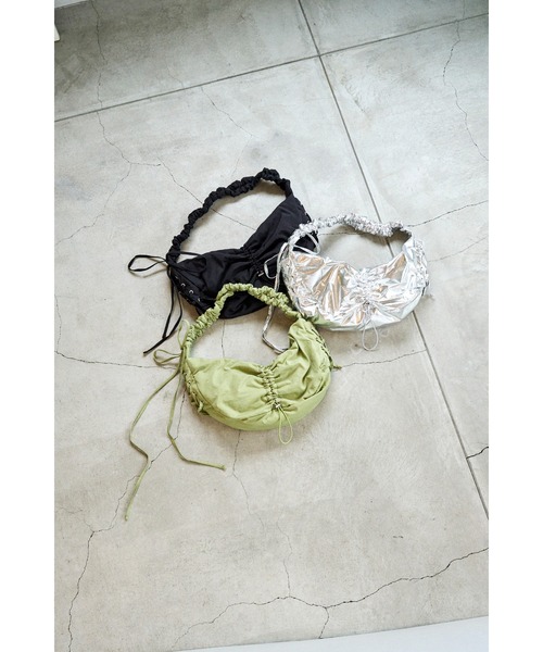 tiny tiny（ティニーティニー）の「サイド編み上げショルダーバッグ[tiny tiny(ティニーティニー)]（ショルダーバッグ・レディース・シルバー/ブラック/カーキ・FREE）」の22枚目の写真