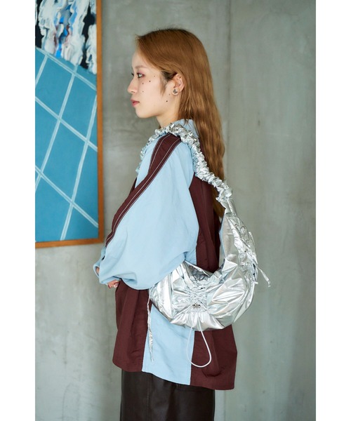 tiny tiny（ティニーティニー）の「サイド編み上げショルダーバッグ[tiny tiny(ティニーティニー)]（ショルダーバッグ・レディース・シルバー/ブラック/カーキ・FREE）」の21枚目の写真