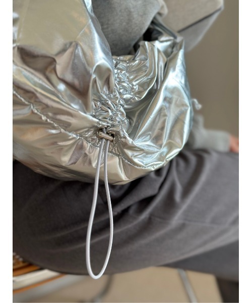 tiny tiny（ティニーティニー）の「サイド編み上げショルダーバッグ[tiny tiny(ティニーティニー)]（ショルダーバッグ・レディース・シルバー/ブラック/カーキ・FREE）」の19枚目の写真