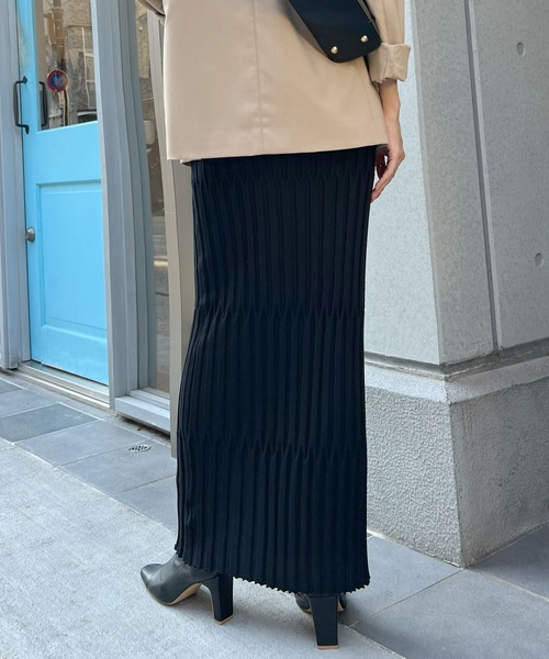 Futier land（フューティアランド）の「もっちり＆のび～る＆美しい！ウェーブ編みニットロングスカート（スカート・レディース・ブラック/イエロー/グレイッシュベージュ/チャコールグレー/ブルー/ストライプ・FREE）」の13枚目の写真