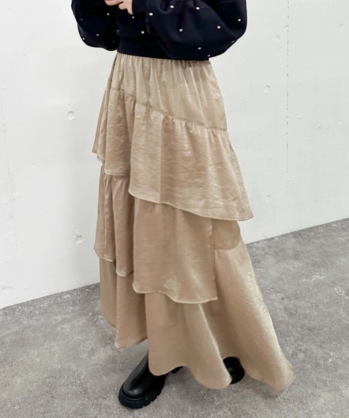 archives（アルシーヴ）の「グロッシーランダムティアードスカート（スカート・レディース・ベージュ/ブラック/アイボリー/オレンジ・MEDIUM）」の4枚目の写真