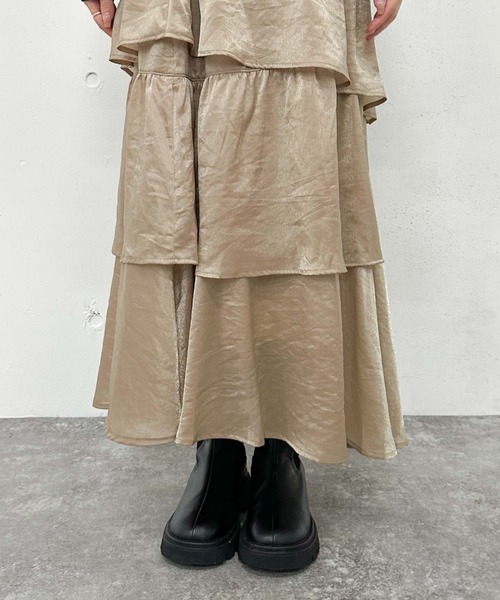 archives（アルシーヴ）の「グロッシーランダムティアードスカート（スカート・レディース・ベージュ/ブラック/アイボリー/オレンジ・MEDIUM）」の19枚目の写真