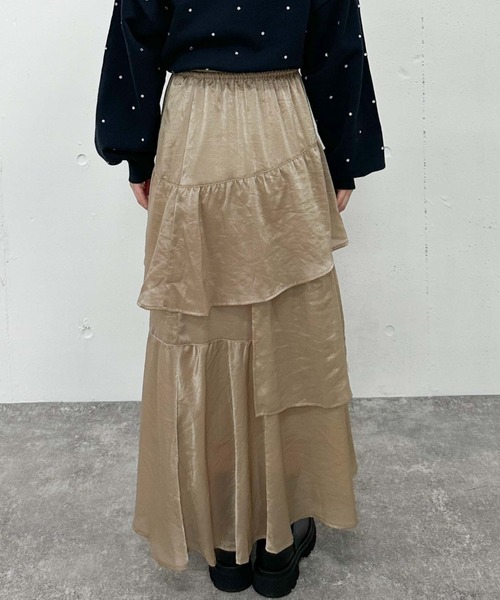 archives（アルシーヴ）の「グロッシーランダムティアードスカート（スカート・レディース・ベージュ/ブラック/アイボリー/オレンジ・MEDIUM）」の21枚目の写真