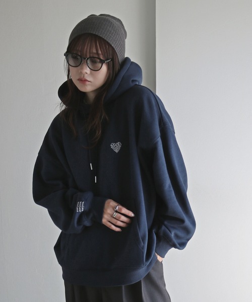 COURO（コウロ）の「リボンアート/ハートアート文字刺繍プルオーバーパーカー（パーカー・レディース・グレー/チャコールグレー/グレー系/ネイビー系/ブラック/ホワイト系/アイボリー/ホワイト/オートミール/ネイビー/チャコール/ブラック系・M/L）」の12枚目の写真