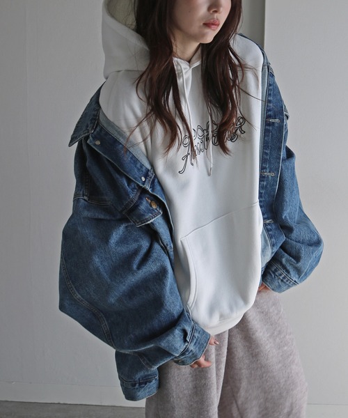 COURO（コウロ）の「リボンアート/ハートアート文字刺繍プルオーバーパーカー（パーカー・レディース・グレー/チャコールグレー/グレー系/ネイビー系/ブラック/ホワイト系/アイボリー/ホワイト/オートミール/ネイビー/チャコール/ブラック系・M/L）」の14枚目の写真