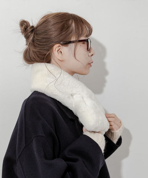 SMELLY（スメリー）の「エコファーミニティペット（マフラー・レディース・ライトブルー/ホワイト・-）」の5枚目の写真