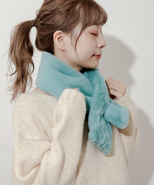 SMELLY（スメリー）の「エコファーミニティペット（マフラー・レディース・ライトブルー/ホワイト・-）」の11枚目の写真