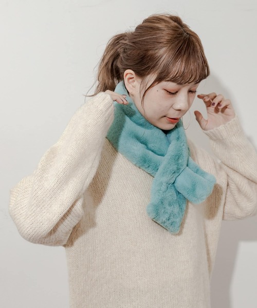 SMELLY（スメリー）の「エコファーミニティペット（マフラー・レディース・ライトブルー/ホワイト・-）」の12枚目の写真