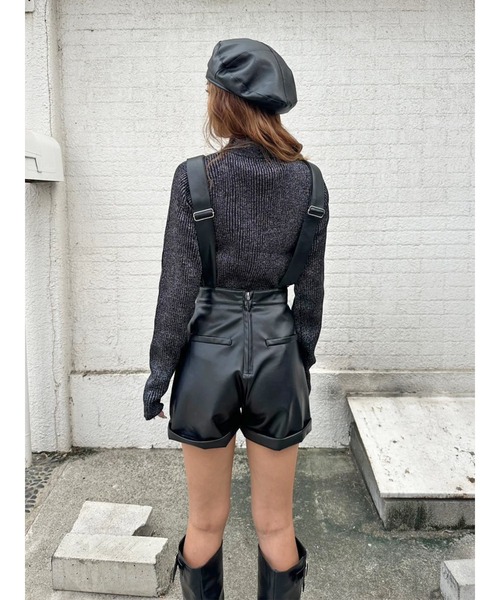 完売　エコレザー　サロペット　美品　オシャレ セール】ソフトフェイクレザーサロペット（サロペット