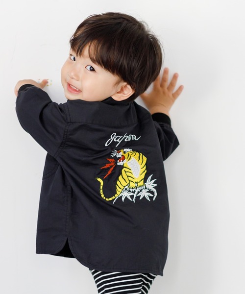 MAKE YOUR DAY（メイクユアデイ）の「後ろ刺繍ミリタリーシャツ■80～140cm（シャツ/ブラウス・キッズ・ブルー/ブラック/カーキ・80/90/100/110/120/130/140）」の2枚目の写真