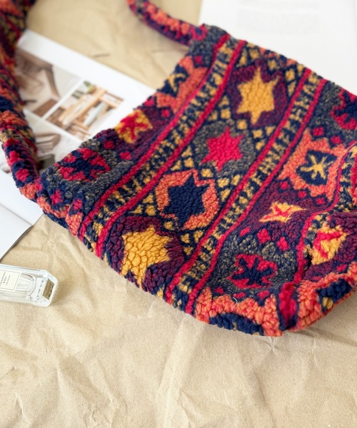 NOLITA LABORATORY(ノリータラボラトリー)の「【 NOLITA / ノリータ 】ボヘミアン エスニック柄 ボア ショルダーバッグ(ショルダーバッグ・レディース・ブラック/レッド/ブラウン・FREE)」の6枚目の写真