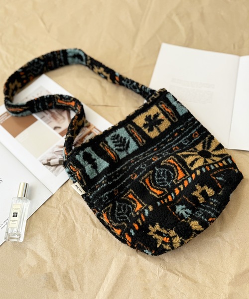 NOLITA LABORATORY(ノリータラボラトリー)の「【 NOLITA / ノリータ 】ボヘミアン エスニック柄 ボア ショルダーバッグ(ショルダーバッグ・レディース・ブラック/レッド/ブラウン・FREE)」の8枚目の写真