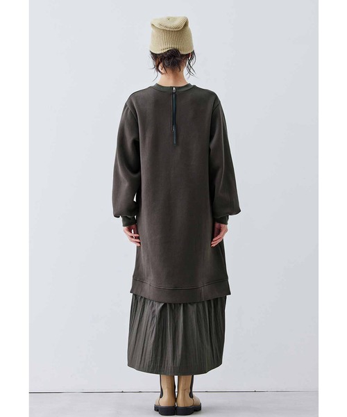Live in comfort(リブインコンフォート)の「リブ イン コンフォート 異素材遣いで品のよい 裏起毛カットソーワンピース(ワンピース・レディース・ネイビー/チャコールグレー・M/L/4L/LL/3L/MP/S)」の5枚目の写真