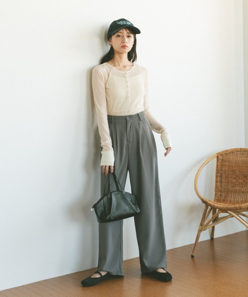 VANNIE U(ヴァニーユー)の「ミニスナップシアートップス(Tシャツ/カットソー・レディース・アイボリー/ブラック/グレー・FREE)」の16枚目の写真