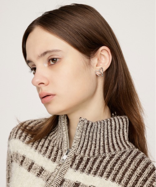 SLY（スライ）の「LINE HEART P/EARRING ライン ハート ピアス イヤリング（ピアス（両耳用）・レディース・シルバー/ゴールド・FREE）」の7枚目の写真