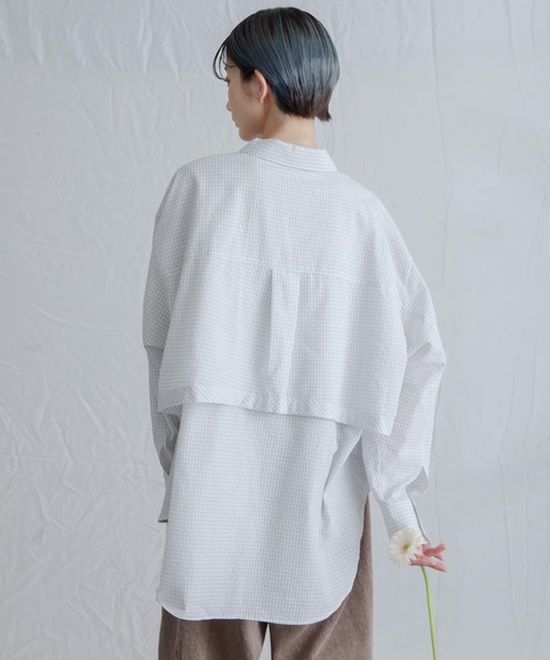 KBF(ケイビーエフ)の「チェックレイヤードBIGシャツ(シャツ/ブラウス・レディース・オフホワイト/ネイビー/アイボリー・ONE)」の5枚目の写真