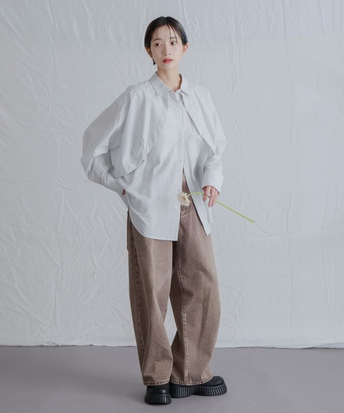 KBF(ケイビーエフ)の「チェックレイヤードBIGシャツ(シャツ/ブラウス・レディース・オフホワイト/ネイビー/アイボリー・ONE)」の6枚目の写真