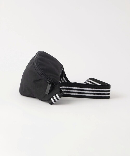 adidas Originals(アディダスオリジナルス)の「<adidas Originals>アディカラー ウエストバッグ / キッズ(ショルダーバッグ・キッズ・ブラック・FREE)」の2枚目の写真