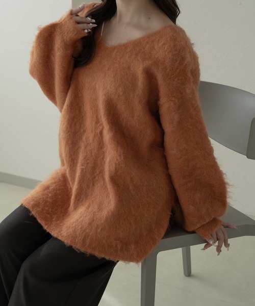 Ambre Neige(アンブルネージュ)の「ルーズシャギーVネックニット/WEB/EC限定商品(ニット/セーター・レディース・ダークブラウン/オレンジ/アイボリー/ライトブルー・FREE)」の9枚目の写真