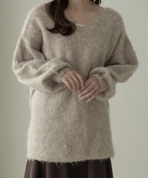 Ambre Neige(アンブルネージュ)の「ルーズシャギーVネックニット/WEB/EC限定商品(ニット/セーター・レディース・ダークブラウン/オレンジ/アイボリー/ライトブルー・FREE)」の13枚目の写真